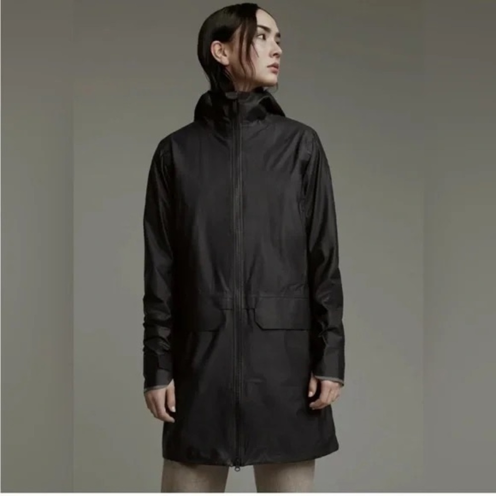 Women’s Canada goose raincoat